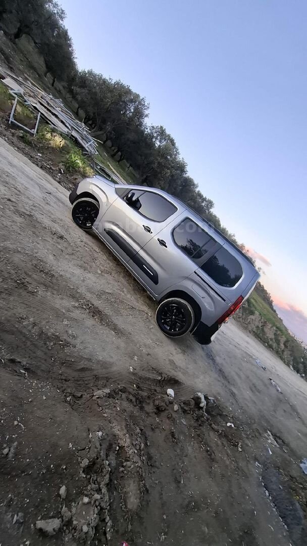 Sahibinden Citroen Berlingo 1.5 BlueHDI 2025 Model Ankara 18.000 km Gri 2