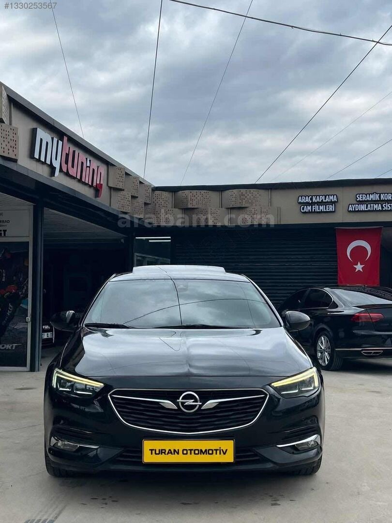 Galeriden Opel Insignia 1.6 CDTI Grand Sport Excellence 2017 Model Hatay 220.000 km Siyah 1
