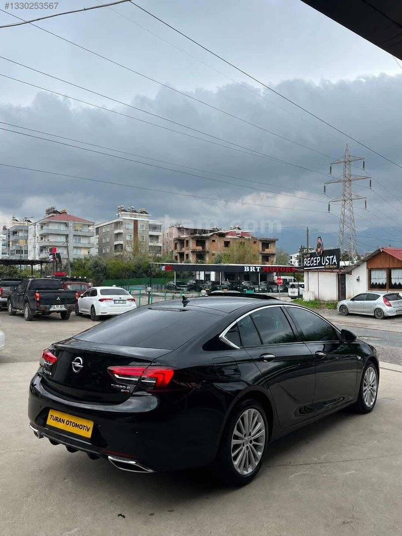 Galeriden Opel Insignia 1.6 CDTI Grand Sport Excellence 2017 Model Hatay 220.000 km Siyah 2