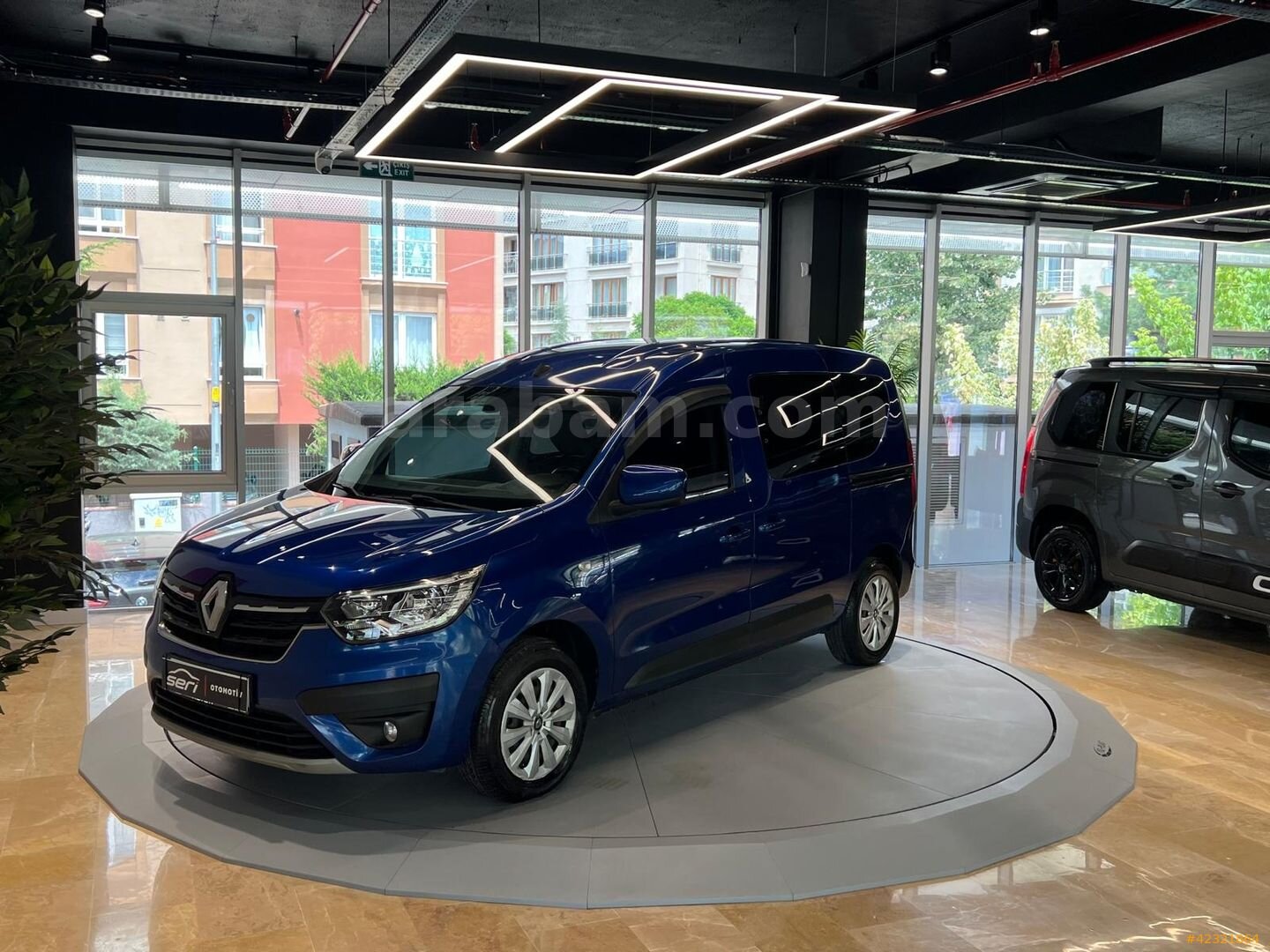 Galeriden Renault Express Combi 1.5 BlueDCI Joy 2021 Model İstanbul 164.000 km Mavi 2