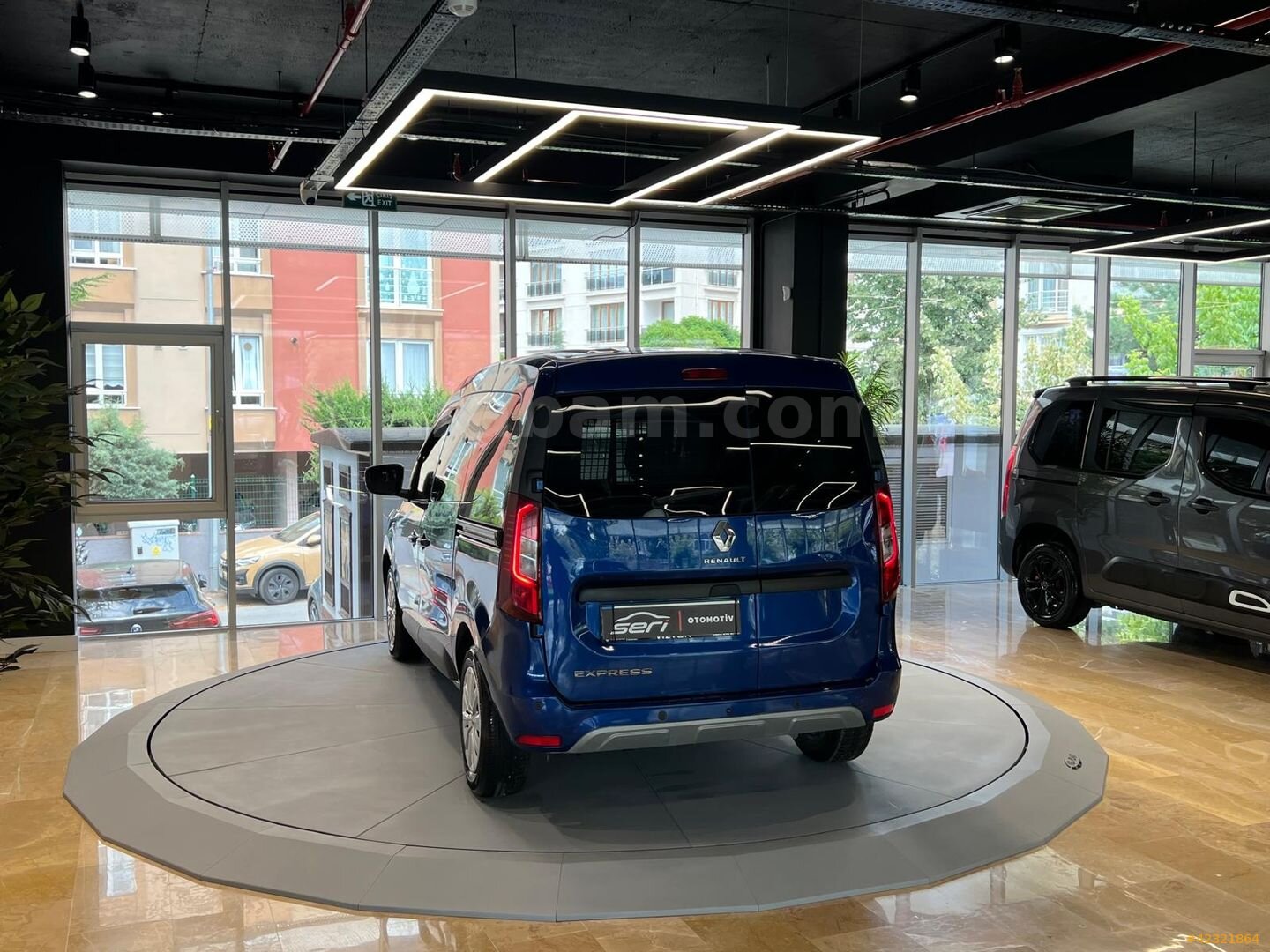Galeriden Renault Express Combi 1.5 BlueDCI Joy 2021 Model İstanbul 164.000 km Mavi 7