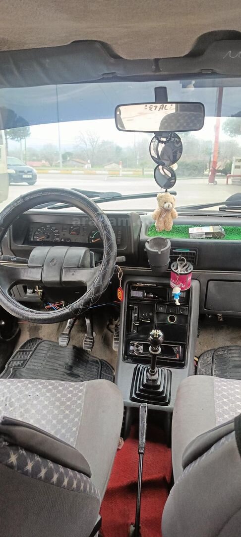 Sahibinden Renault R 11 GTS 1989 Model Balıkesir 60.000 km Yeşil 4