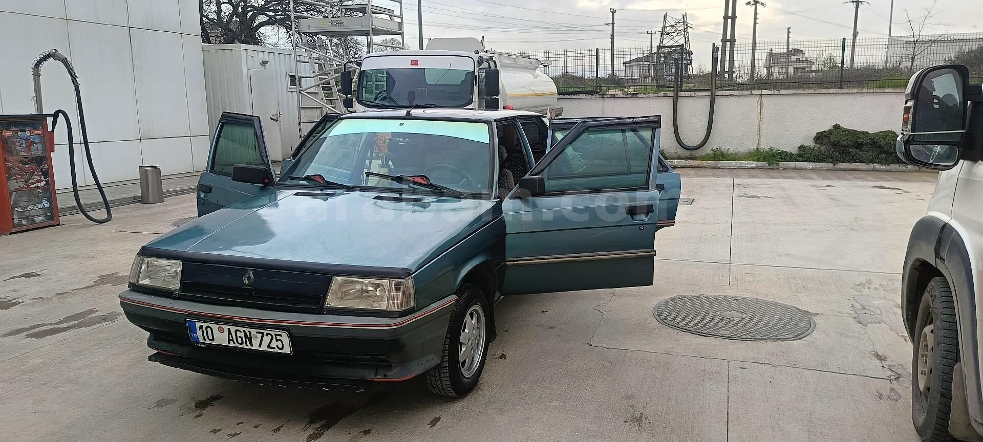 Sahibinden Renault R 11 GTS 1989 Model Balıkesir 60.000 km Yeşil 5