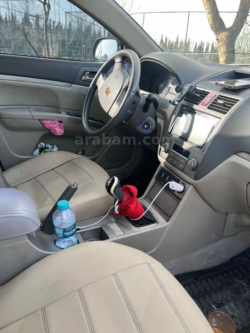 Sahibinden Geely Emgrand 1.5 GSL Premium 2011 Model İstanbul 180.000 km Siyah 3