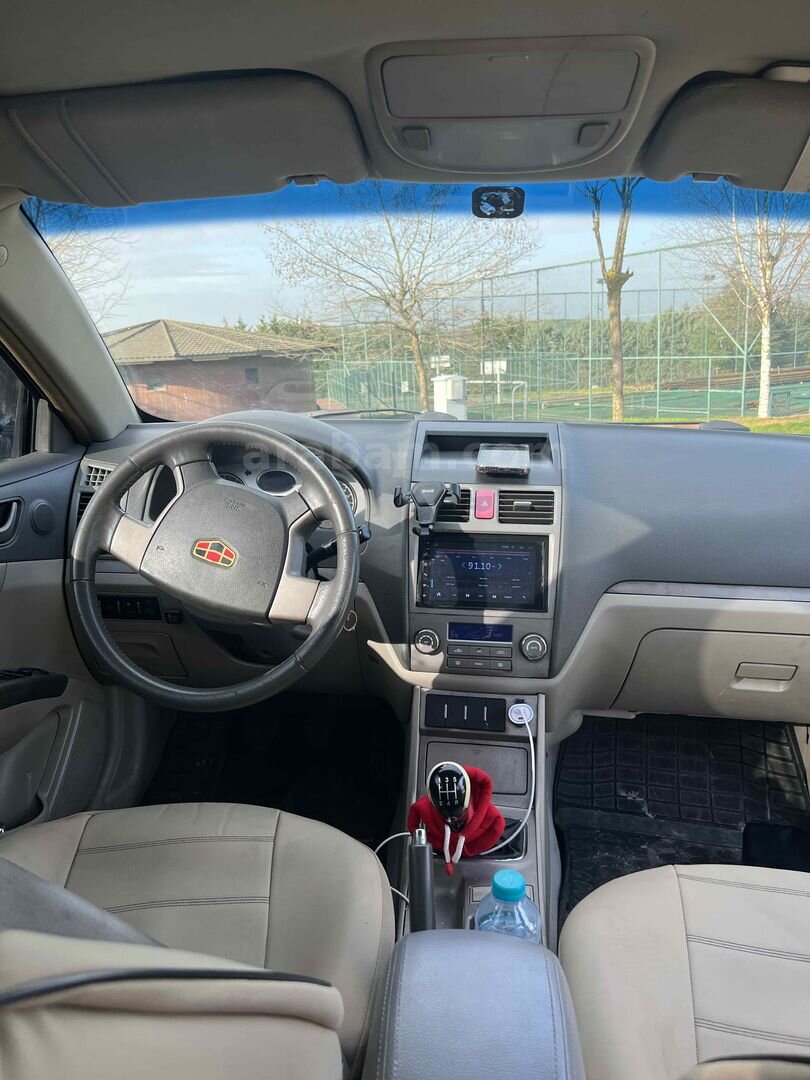 Sahibinden Geely Emgrand 1.5 GSL Premium 2011 Model İstanbul 180.000 km Siyah 4