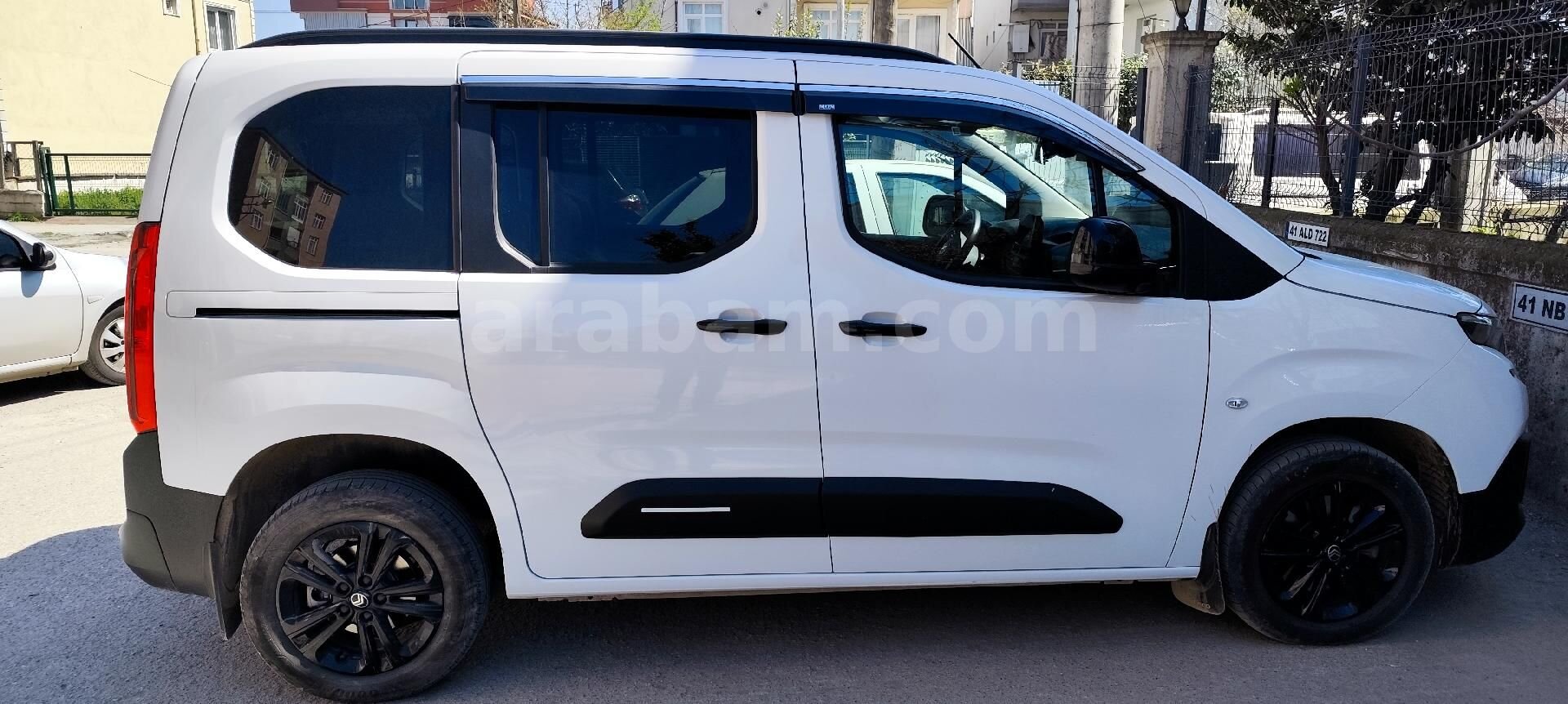 Sahibinden Citroen Berlingo 1.5 BlueHDI Max 2025 Model Kocaeli 21.000 km Beyaz 4