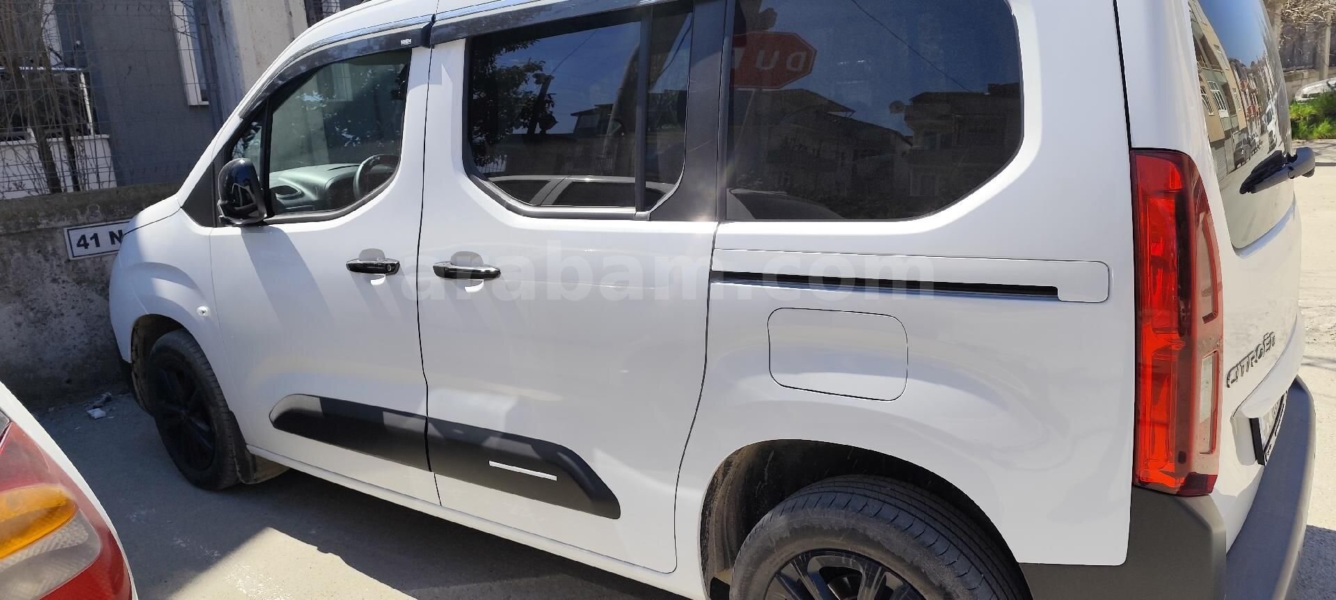 Sahibinden Citroen Berlingo 1.5 BlueHDI Max 2025 Model Kocaeli 21.000 km Beyaz 6