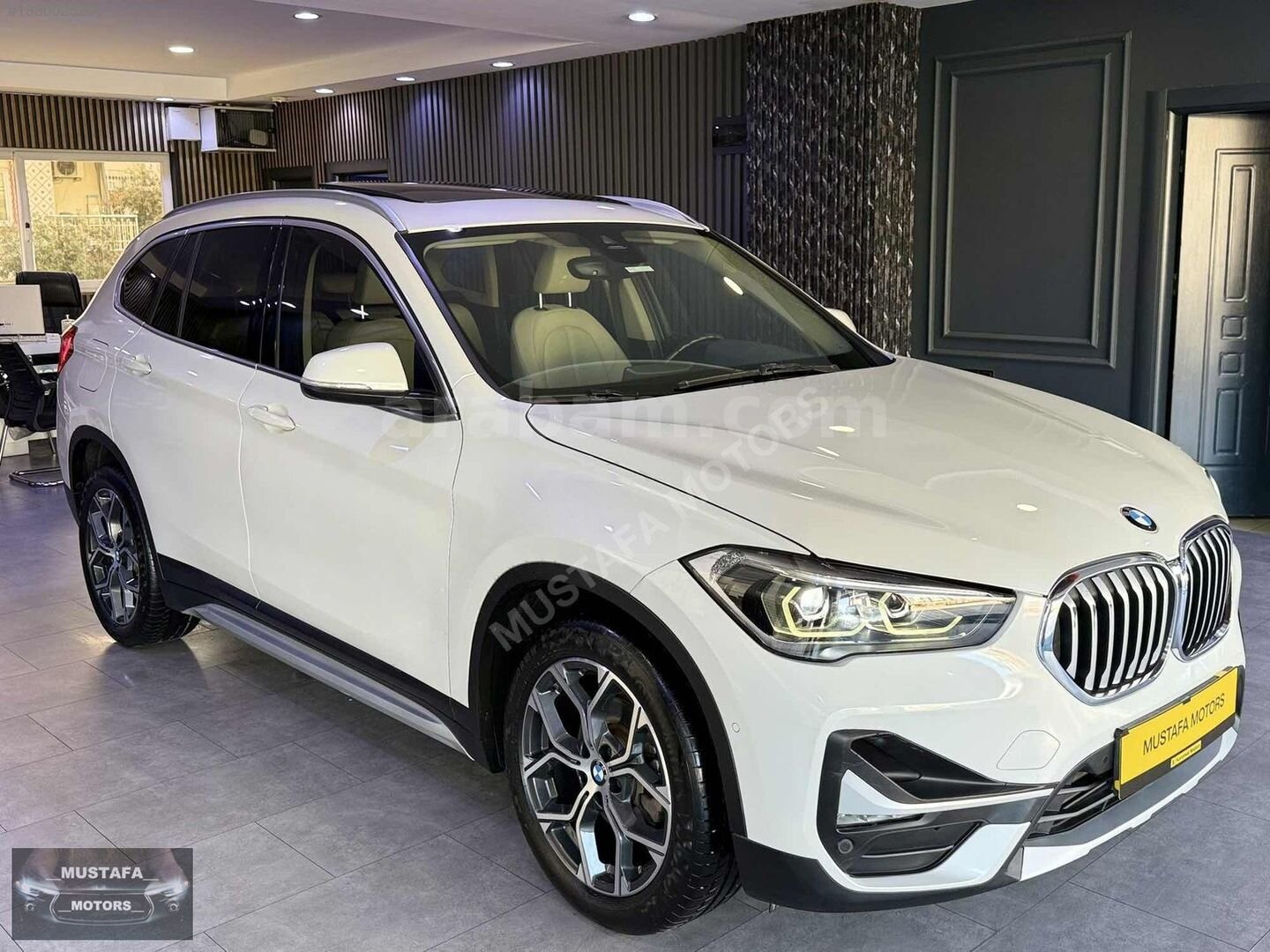 Galeriden BMW X1 16d sDrive X Line 2020 Model Antalya 164.000 km Beyaz 4