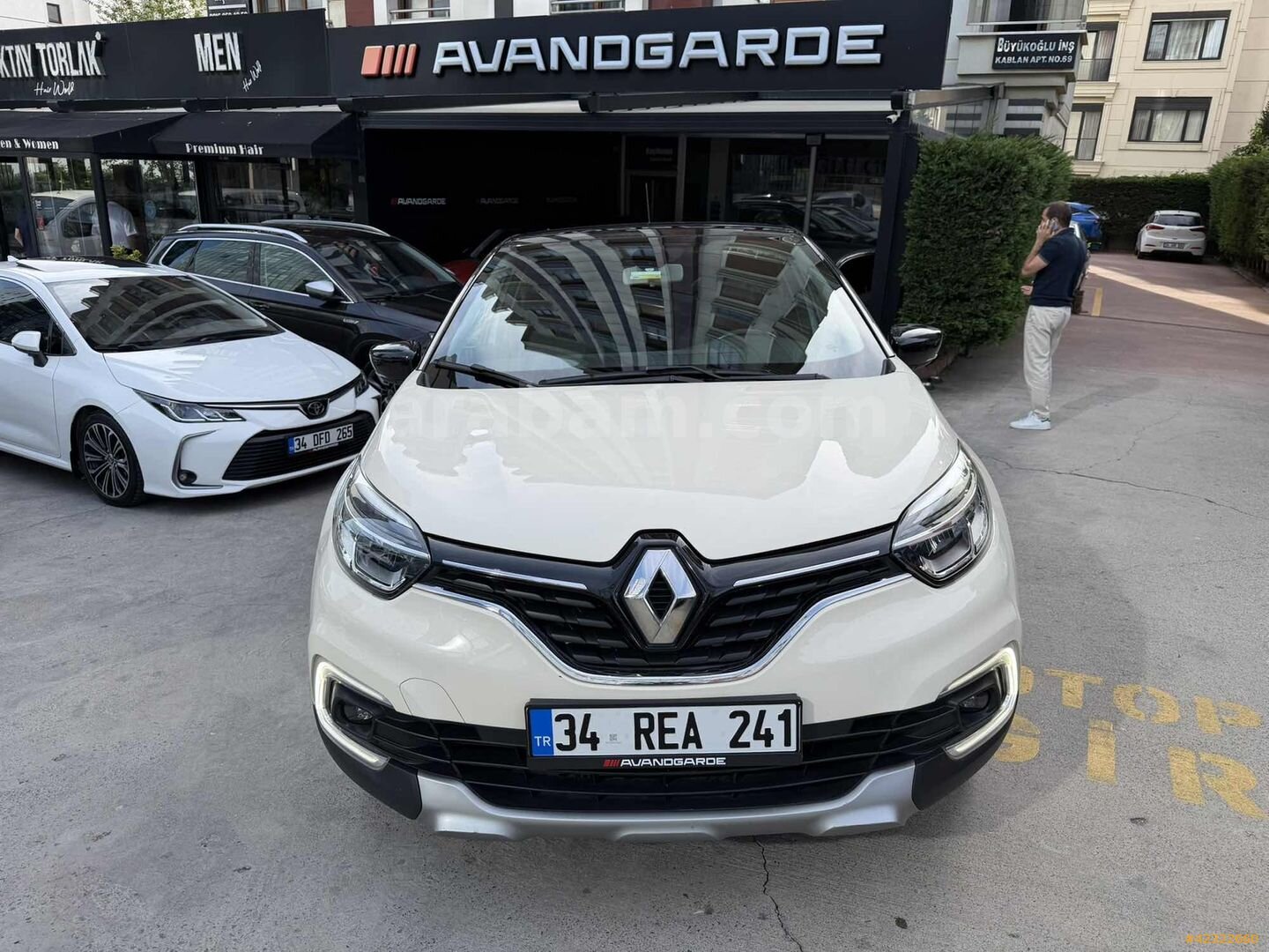Galeriden Renault Captur 1.5 dCi Icon 2017 Model İstanbul 74.000 km Beyaz 5