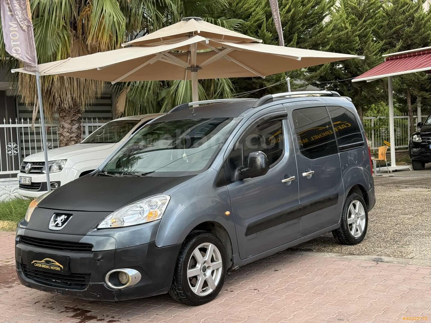 Galeriden Peugeot Partner 1.6 HDI Premium Pack 2009 Model Antalya 396.654 km Gri 1