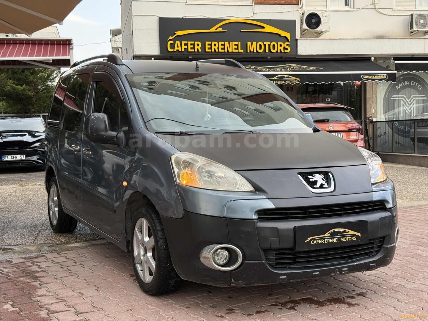 Galeriden Peugeot Partner 1.6 HDI Premium Pack 2009 Model Antalya 396.654 km Gri 3