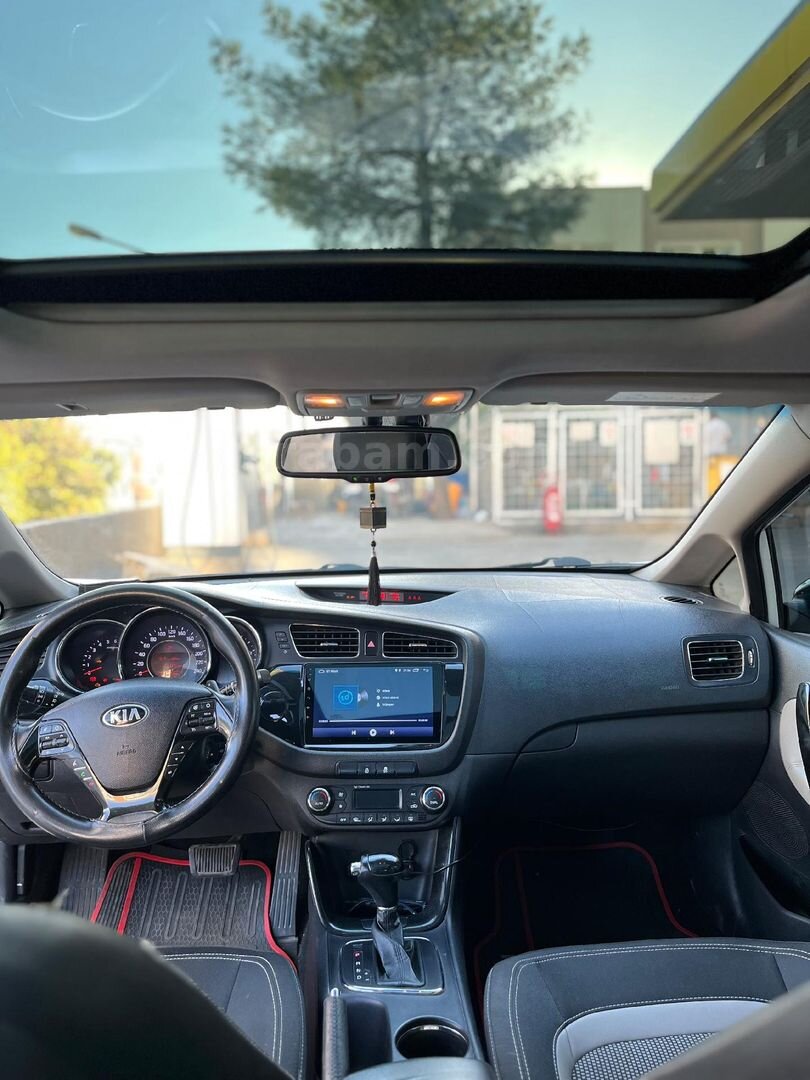 Sahibinden Kia Ceed 1.6 CRDi Concept Plus 2013 Model Batman 246.000 km Beyaz 6