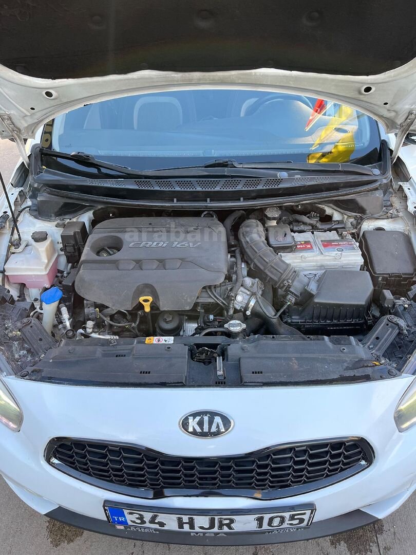 Sahibinden Kia Ceed 1.6 CRDi Concept Plus 2013 Model Batman 246.000 km Beyaz 3