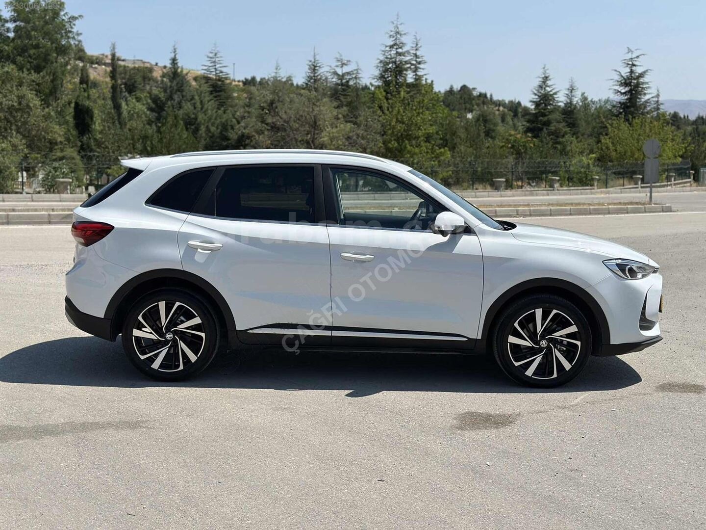 2025 MG ZS 1.5 HYBRİT+ LUXURY SIFIRDAN FARKSIZ CAM TAVANLI 7