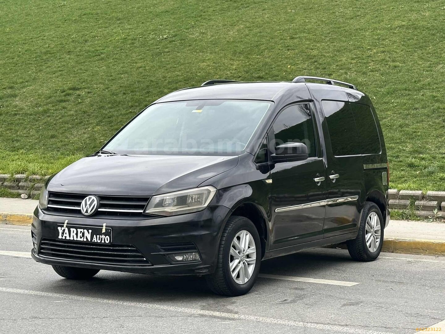 Galeriden Volkswagen Caddy 1.6 TDI Comfortline 2015 Model İstanbul 310.000 km Siyah 2
