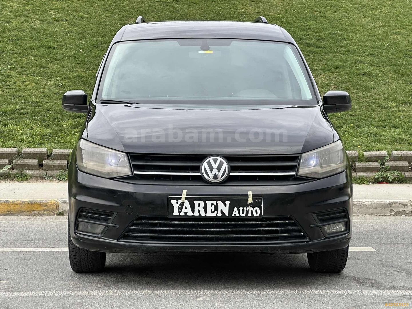 Galeriden Volkswagen Caddy 1.6 TDI Comfortline 2015 Model İstanbul 310.000 km Siyah 1