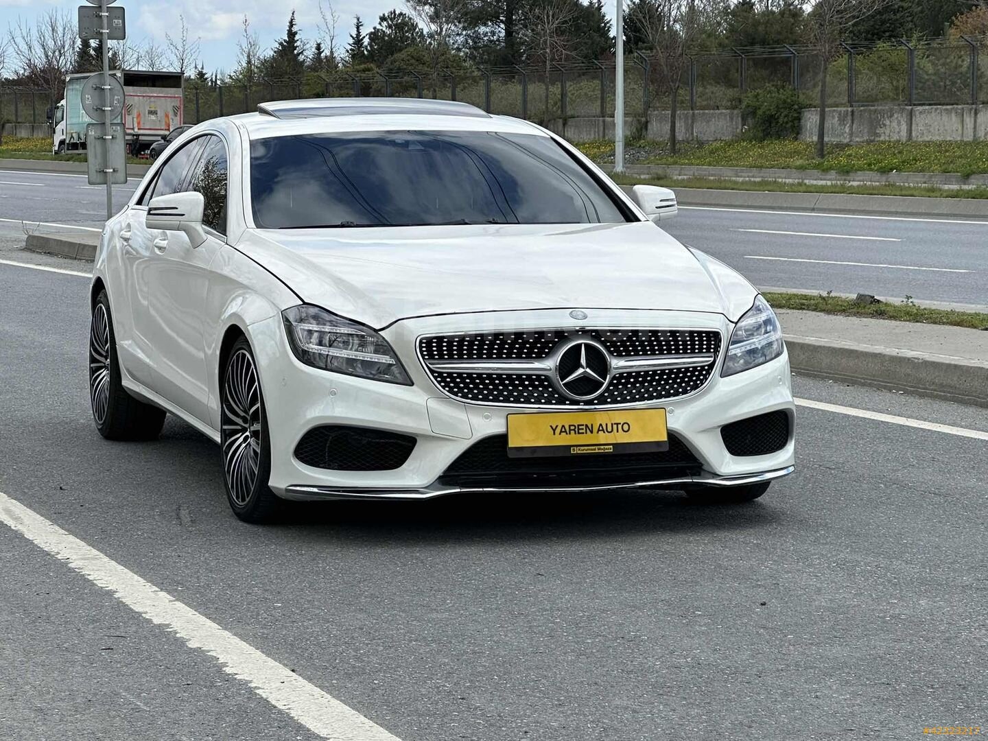 Galeriden Mercedes - Benz CLS 350 CDI AMG 2011 Model İstanbul 410.000 km Beyaz 2