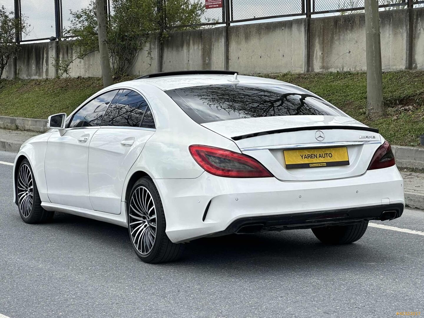 Galeriden Mercedes - Benz CLS 350 CDI AMG 2011 Model İstanbul 410.000 km Beyaz 5