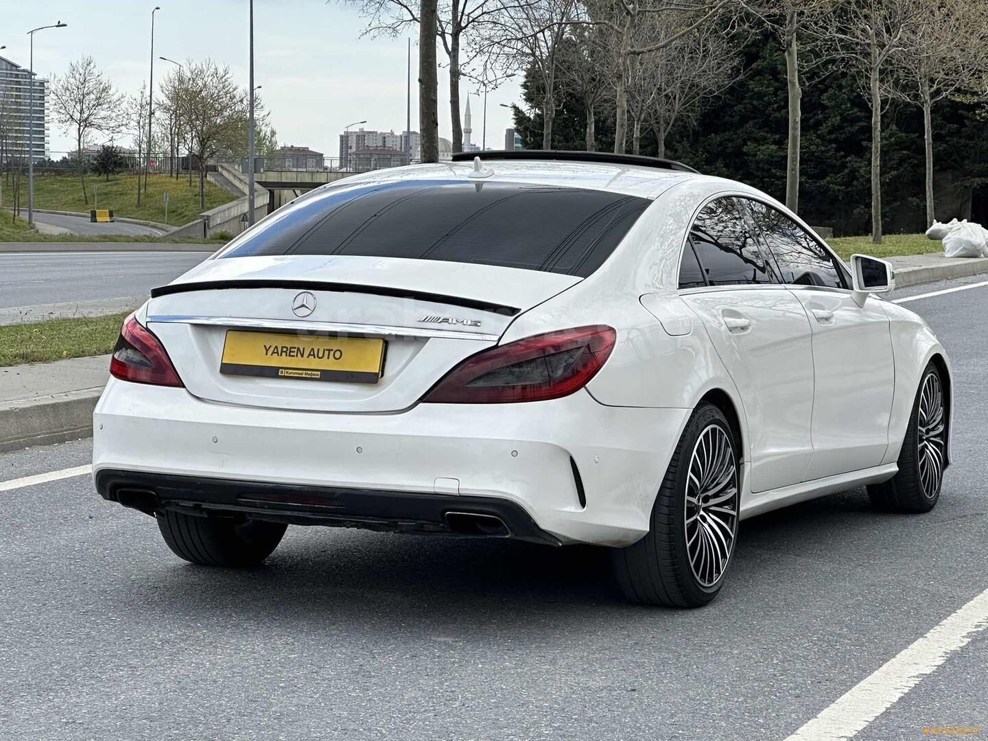 Galeriden Mercedes - Benz CLS 350 CDI AMG 2011 Model İstanbul 410.000 km Beyaz 4