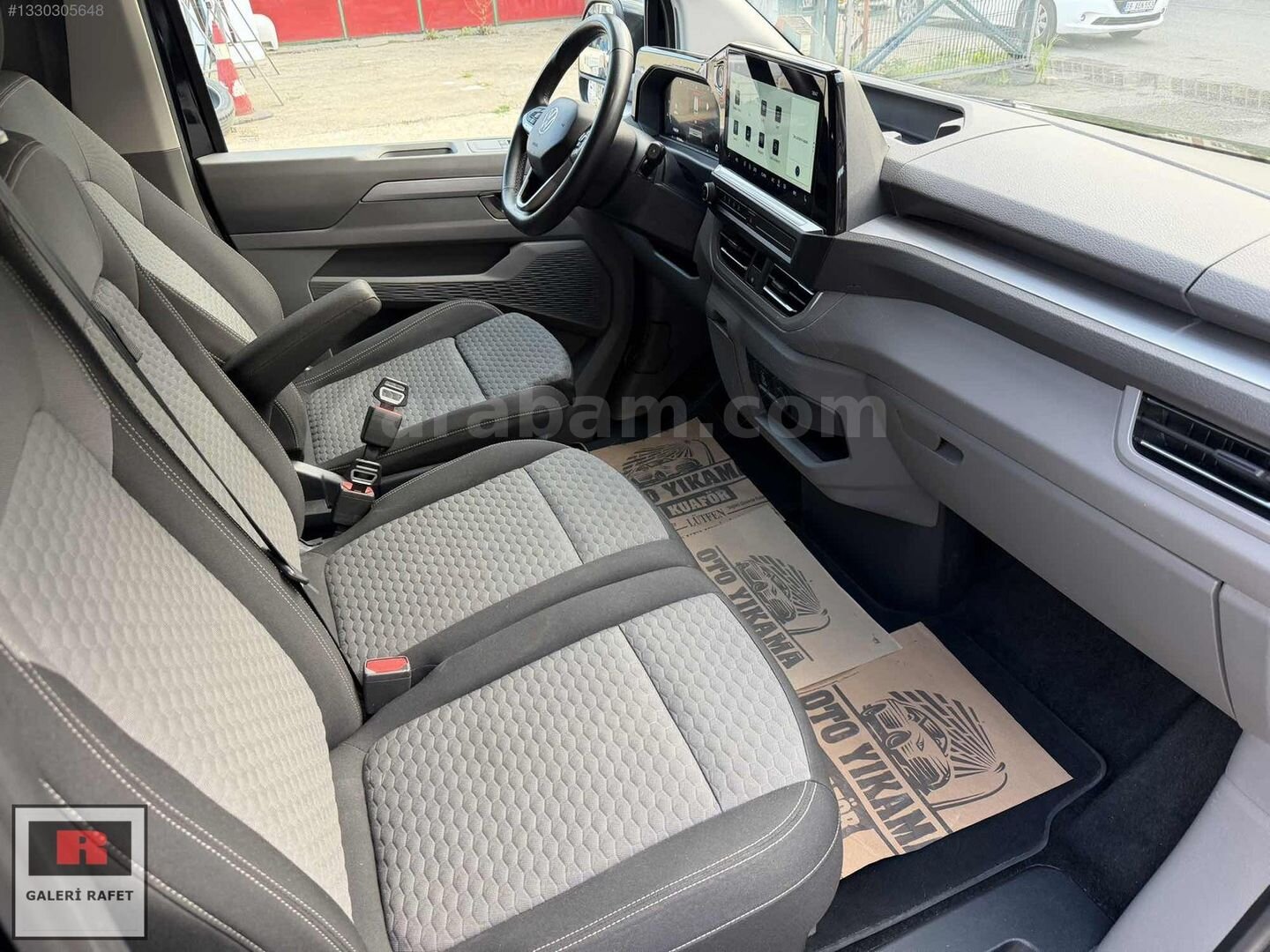 Galeriden Volkswagen Caravelle 2.0 TDI Life 2025 Model Kırklareli 97.000 km Siyah 4