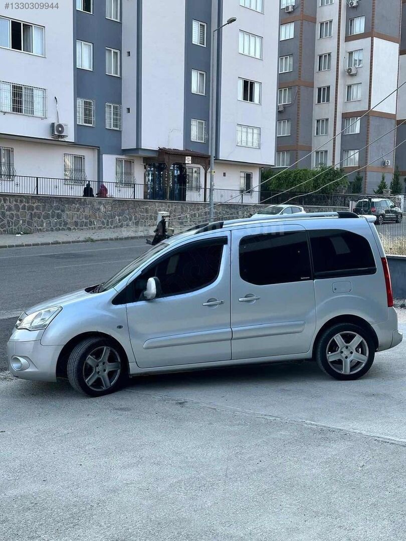 Galeriden Citroen Berlingo 1.6 HDi Combi SX 2011 Model Gaziantep 275.000 km Gri 2