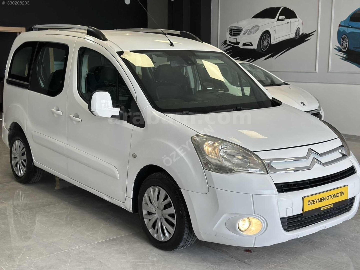 Galeriden Citroen Berlingo 1.6 HDi Combi SX 2010 Model Eskişehir 349.000 km Beyaz 3