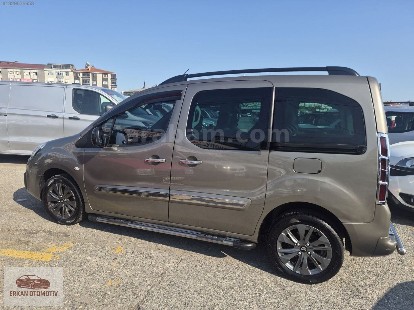 Galeriden Citroen Berlingo 1.6 HDi Combi SX 2017 Model İstanbul 150.000 km Füme 2