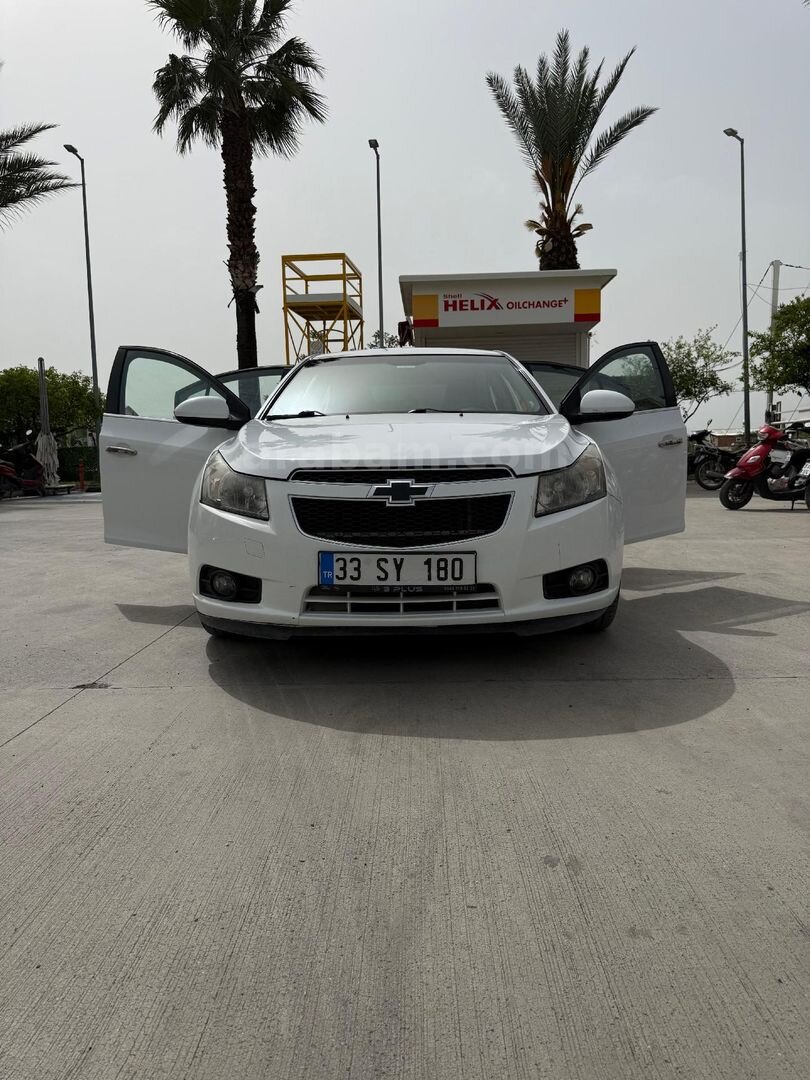 Sahibinden Chevrolet Cruze 1.6 LS 2010 Model Hatay 215.800 km Beyaz 3