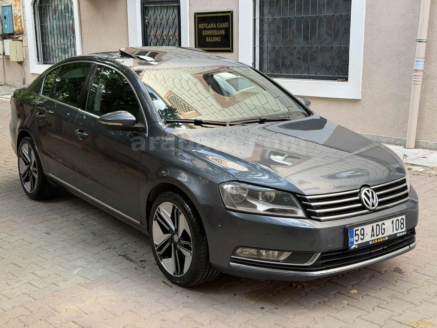 Galeriden Volkswagen Passat 1.6 TDi BlueMotion Comfortline 2011 Model İstanbul 305.000 km Gri 3