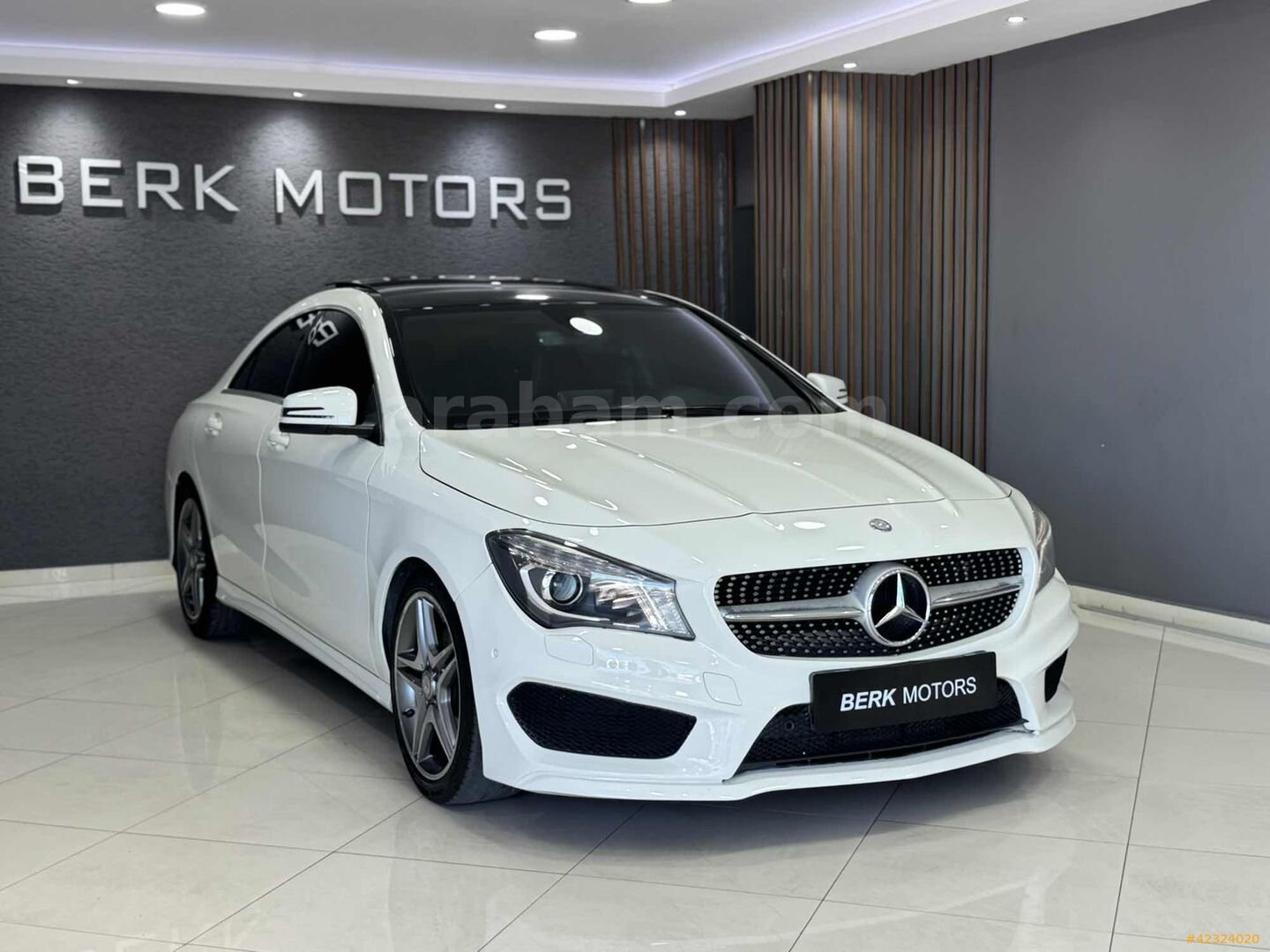 Galeriden Mercedes - Benz CLA 180 D AMG 2015 Model İstanbul 199.000 km Beyaz 2
