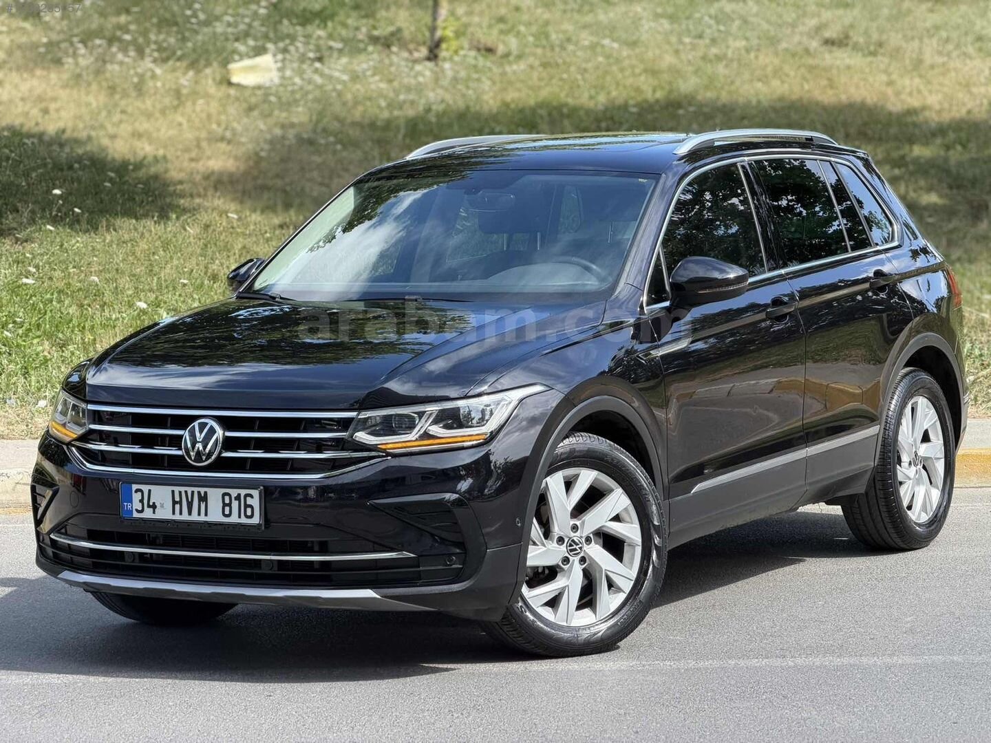 Galeriden Volkswagen Tiguan 1.5 TSI Elegance 2023 Model İstanbul 30.000 km Siyah 3