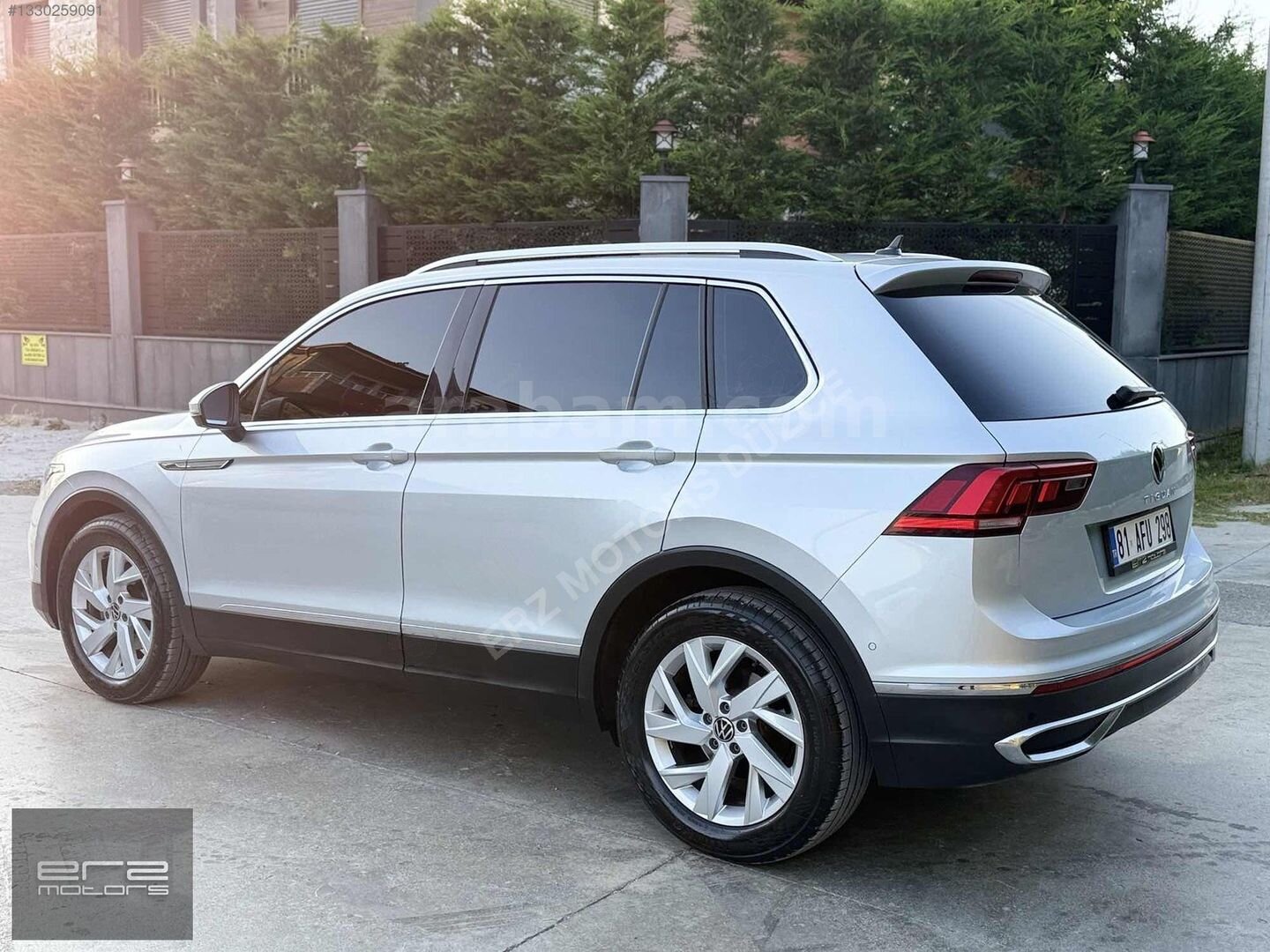 Galeriden Volkswagen Tiguan 1.5 TSI Elegance 2023 Model Düzce 99.000 km Gri 4