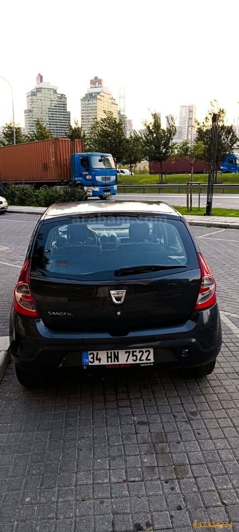 Galeriden Dacia Sandero 1.2 Ambiance 2012 Model İstanbul 165.000 km Füme 4