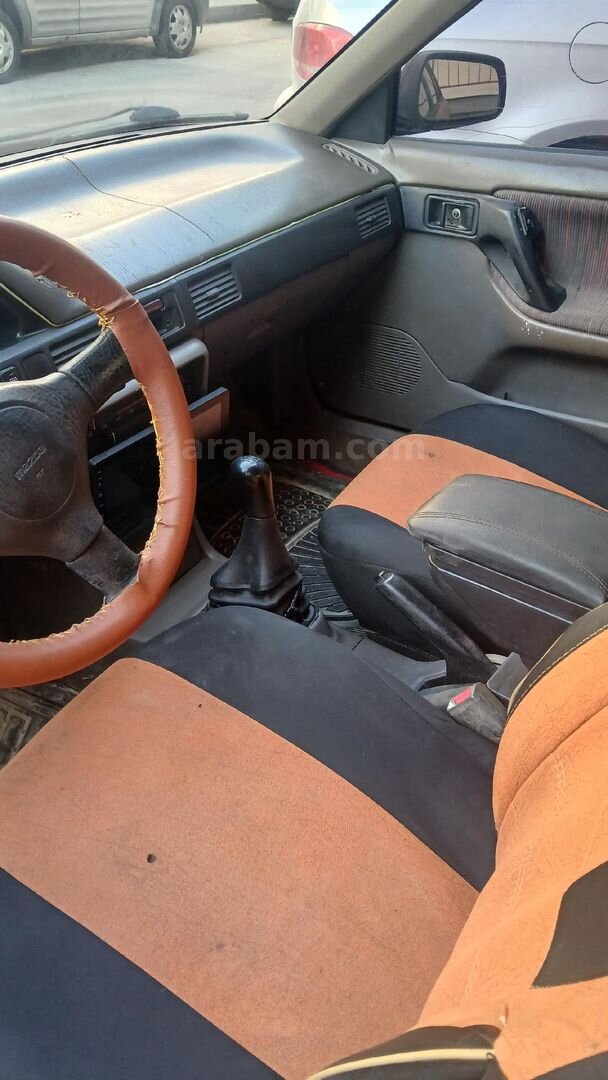 Sahibinden Mazda 323 1.5 Familia 1994 Model Ankara 350.000 km Bordo 4