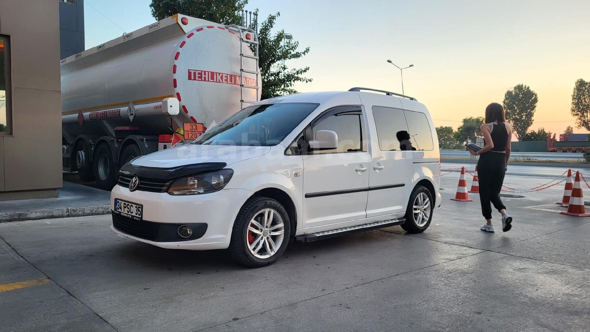 Sahibinden Volkswagen Caddy 1.6 TDI Comfortline 2013 Model İstanbul 175.500 km Beyaz 2