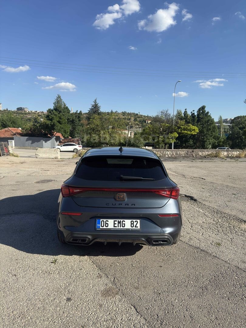 Sahibinden Cupra Leon 1.5 eTSI Standart 2023 Model Ankara 35.000 km Füme 4