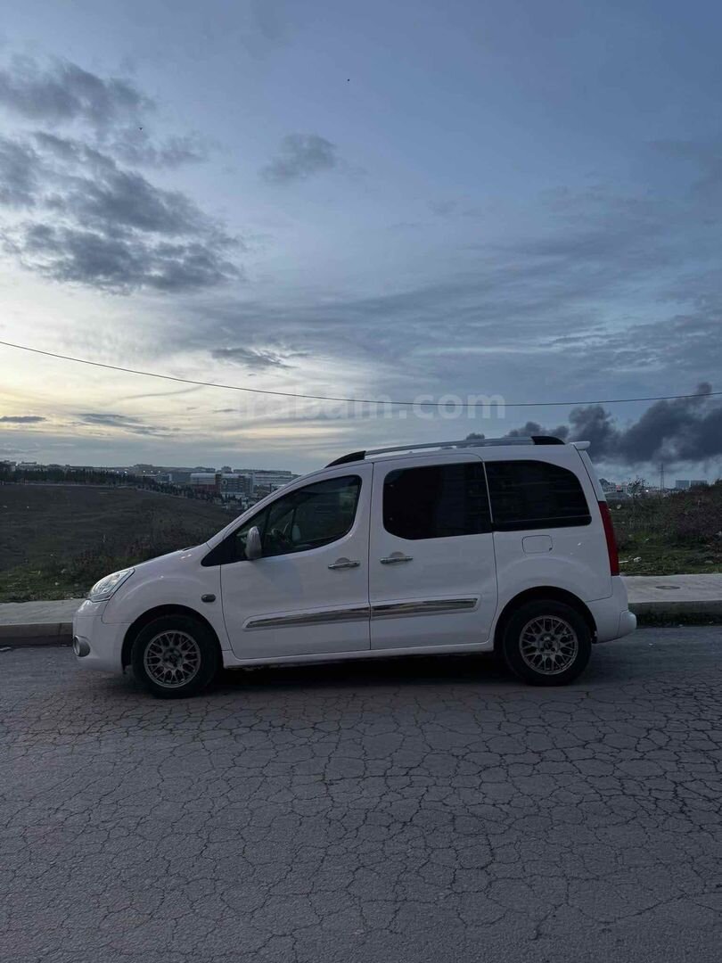 Sahibinden Citroen Berlingo 1.6 HDi Combi SX 2011 Model İstanbul 320.000 km Beyaz 5
