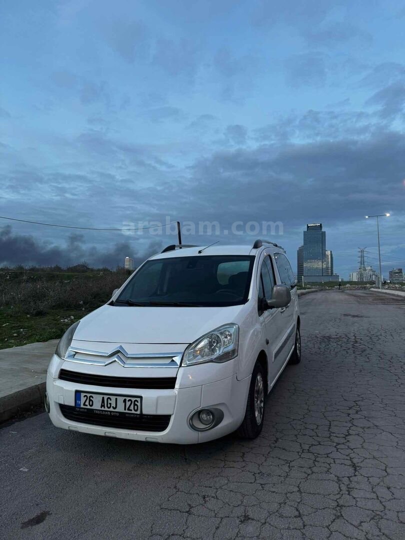 Sahibinden Citroen Berlingo 1.6 HDi Combi SX 2011 Model İstanbul 320.000 km Beyaz 2