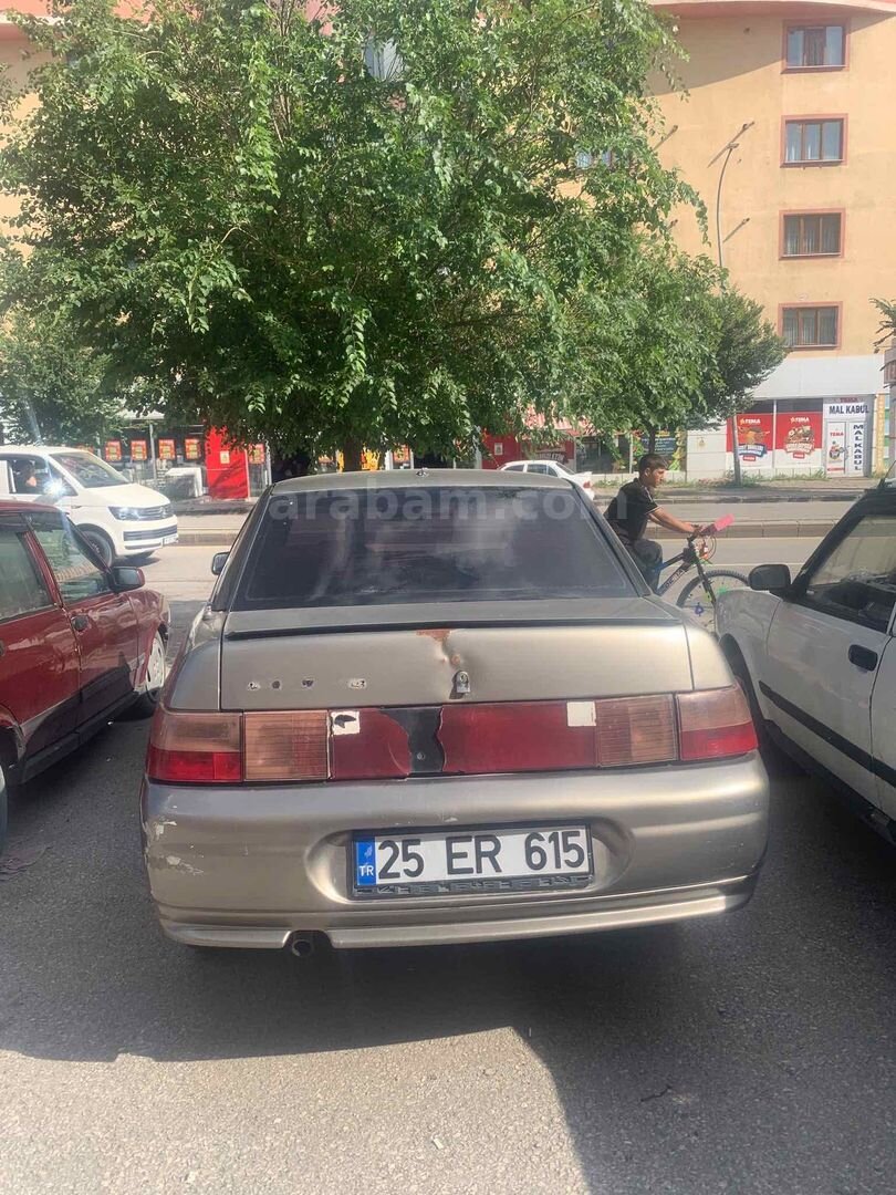 Galeriden Lada Vega 1.5 1999 Model Erzurum 300.000 km Gri (metalik) 2