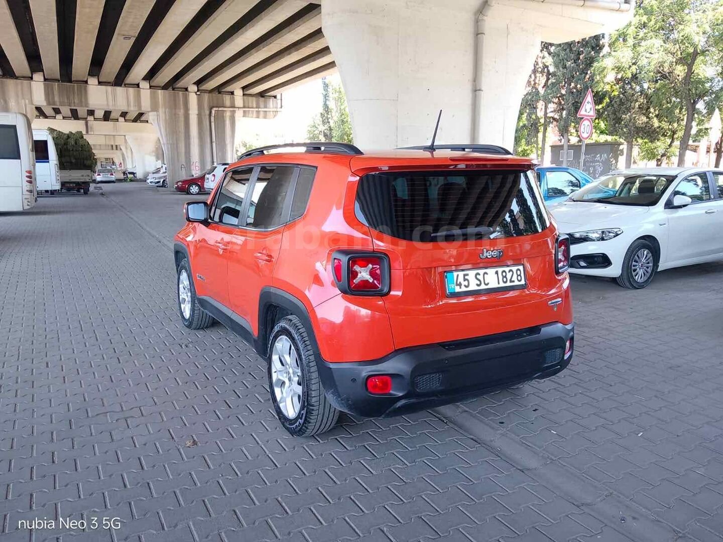 Sahibinden Jeep Renegade 1.4 MultiAir Longitude 2015 Model Manisa 156.500 km Turuncu 6