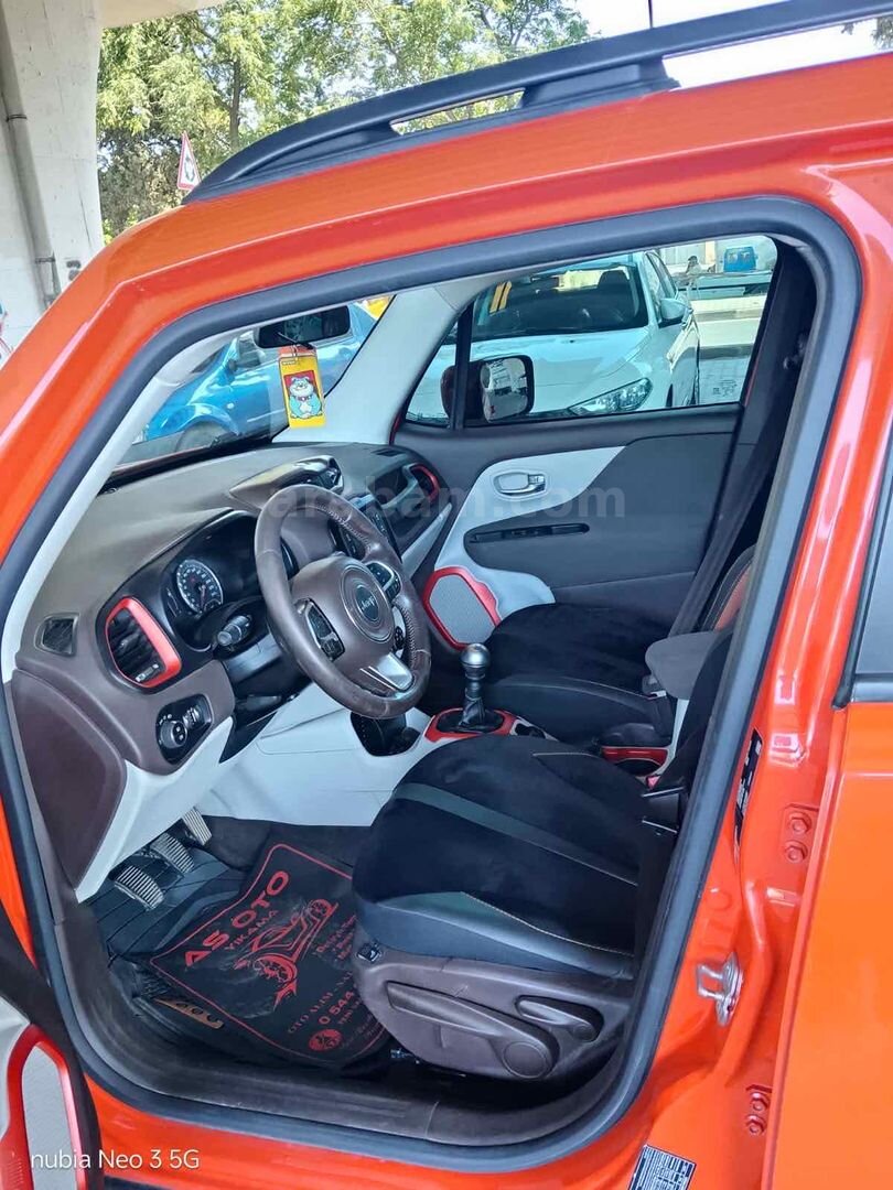 Sahibinden Jeep Renegade 1.4 MultiAir Longitude 2015 Model Manisa 156.500 km Turuncu 3