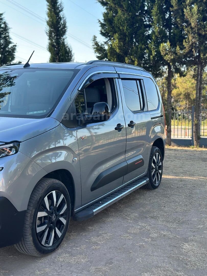 Sahibinden Citroen Berlingo 1.5 BlueHDI Max 2025 Model Sakarya 20.000 km Gri (metalik) 5