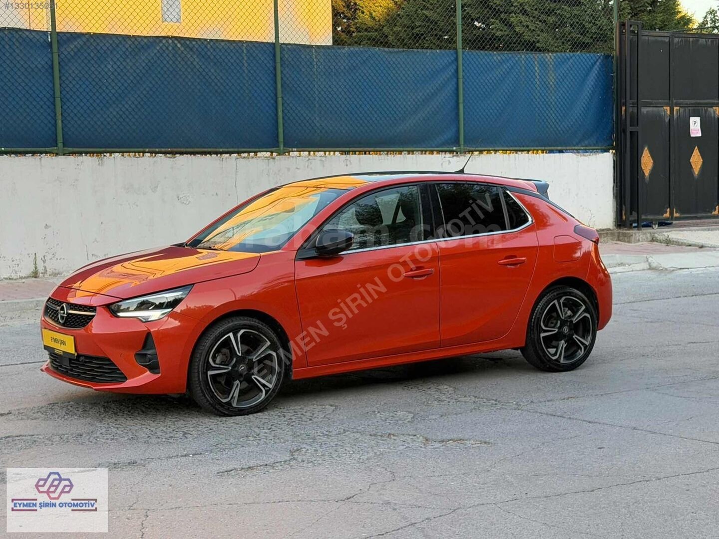 Galeriden Opel Corsa 1.2 T Ultimate 2021 Model İstanbul 49.000 km Turuncu 4