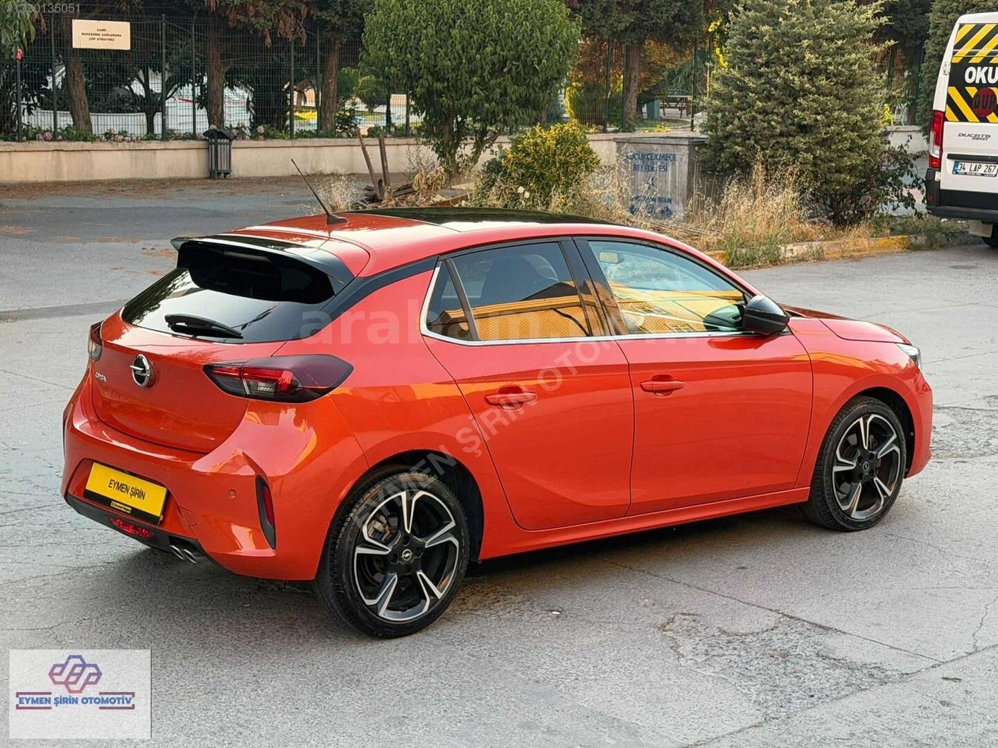 Galeriden Opel Corsa 1.2 T Ultimate 2021 Model İstanbul 49.000 km Turuncu 3