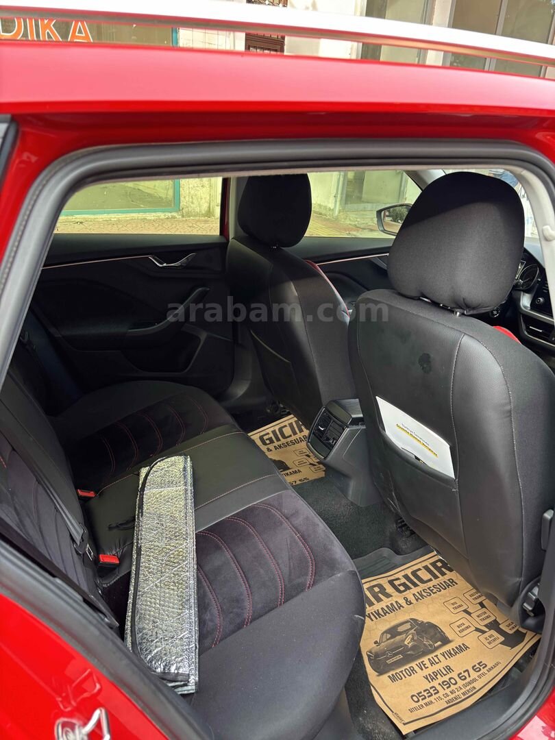 Sahibinden Skoda Kamiq 1.6 TDI Premium 2020 Model Mersin 172.000 km Kırmızı 7