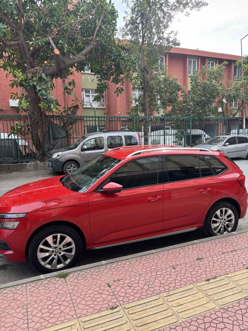 Sahibinden Skoda Kamiq 1.6 TDI Premium 2020 Model Mersin 172.000 km Kırmızı 5