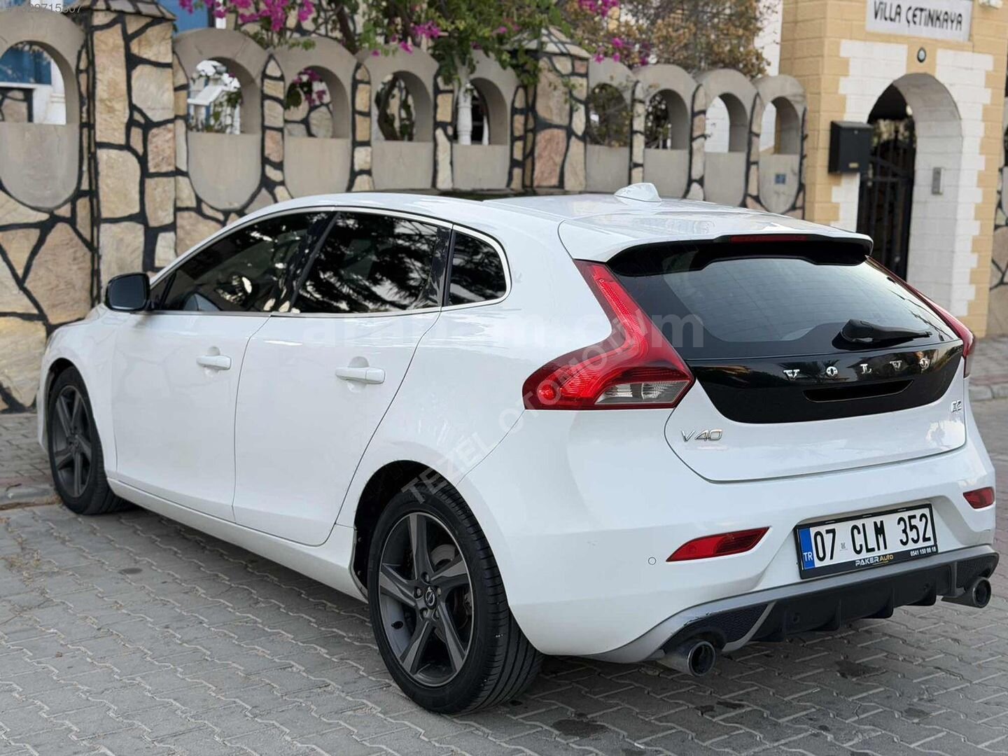 Galeriden Volvo V40 1.6 D R-Design 2014 Model Antalya 197.800 km Beyaz 5