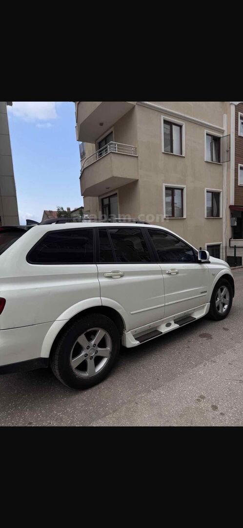 Sahibinden KGM SsangYong Kyron 2.0 L XDI Limited 4x4 2010 Model Kocaeli 206.000 km Beyaz 4