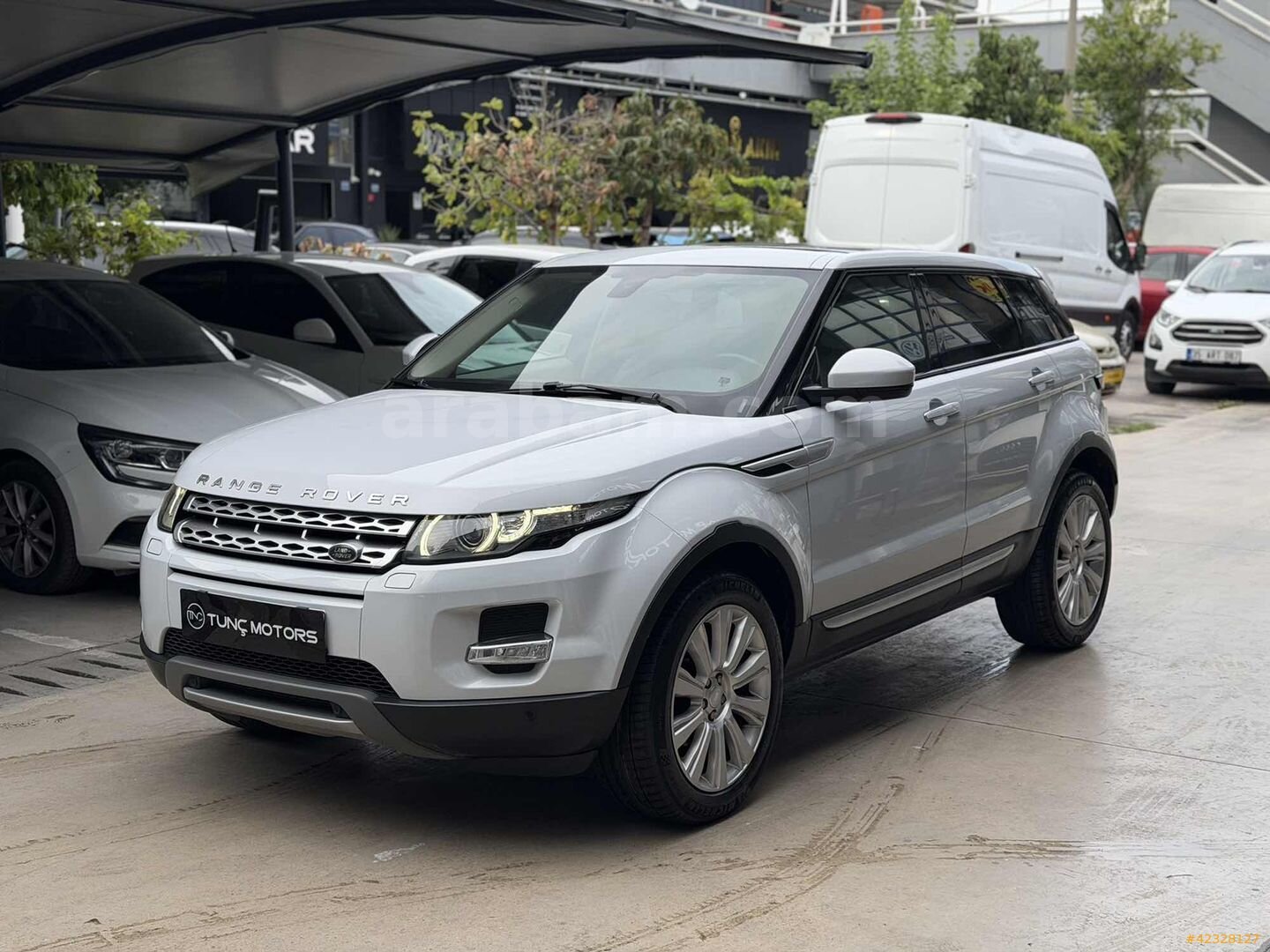 Galeriden Land Rover Range Evoque 2.0 Si4 Prestige 2015 Model İzmir 113.000 km Beyaz 5