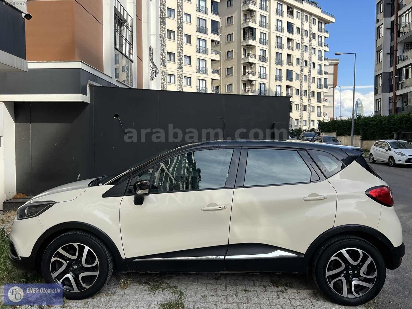 Galeriden Renault Captur 0.9 Icon 2013 Model İstanbul 50.000 km Bej 7
